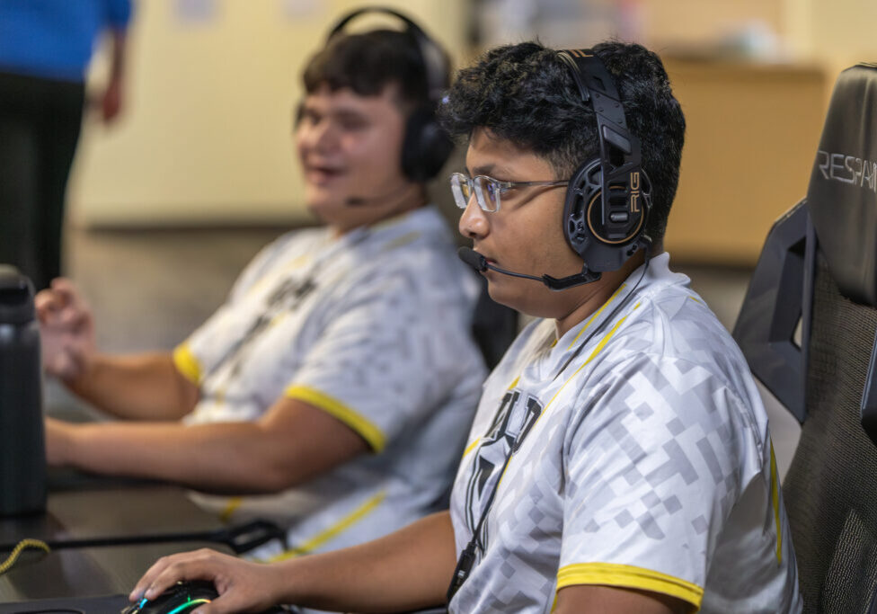 20251004 AJS Esports vs Bethel-004