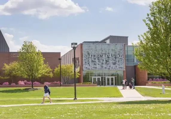 Valparaiso-University-Campus-600x400